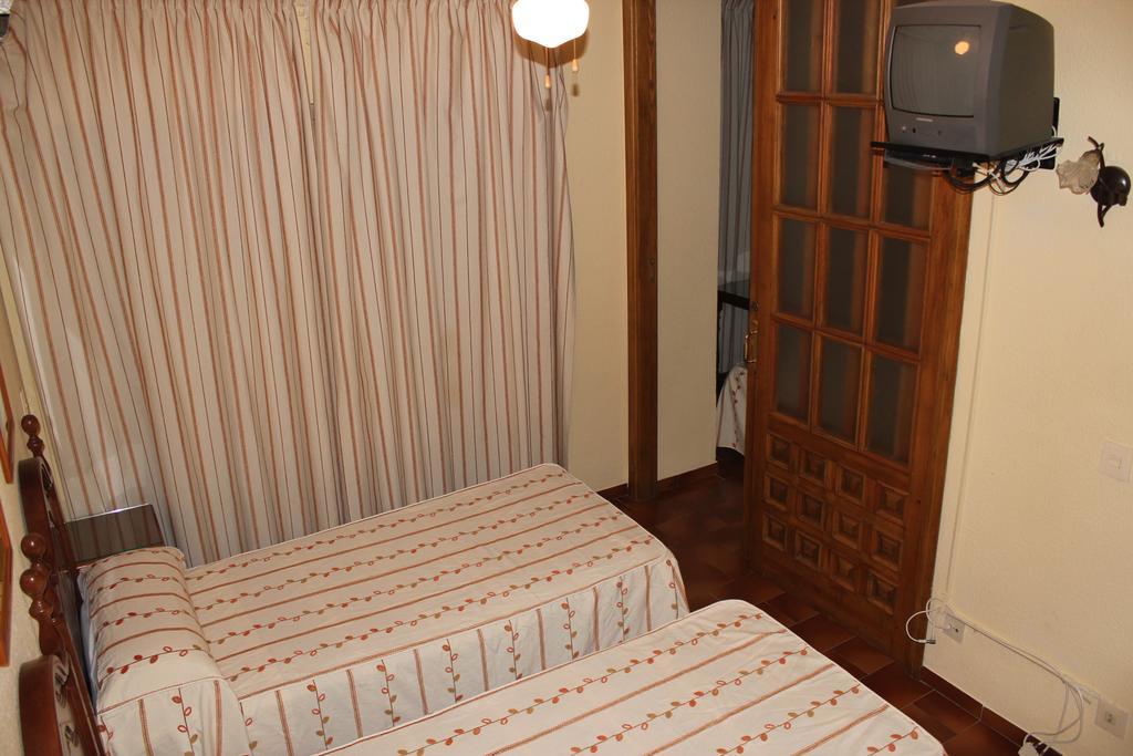 Hostal Andalucia Hotel Almunecar Room photo