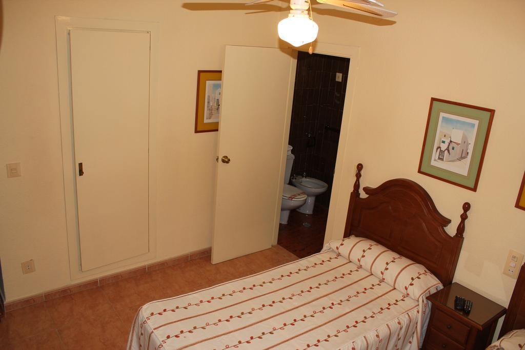 Hostal Andalucia Hotel Almunecar Room photo